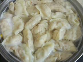 直到饺子全部浮起来，捞起