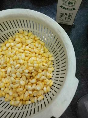 鲜玉米剥成粒