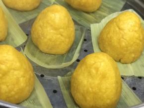 蒸好以后，在锅里闷三分钟拿出