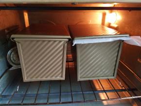 烤箱底层150℃预热5分钟,烤40分钟