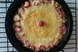 烤箱180度提前预热，烘烤25分钟出炉