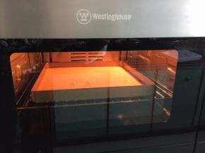 烤箱预热，然后放入烤箱中层150摄氏度烤30分钟