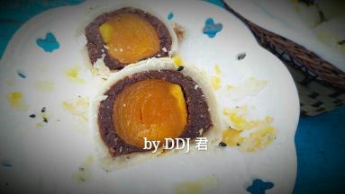 200度烘烤45分钟。。。中途上色后盖锡纸。一定要烤到45分钟，图上这是烤了35分钟的样子