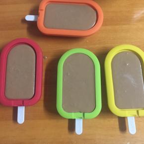 8:把雪糕糊倒入模具中，盖上盖子冷冻一夜即可