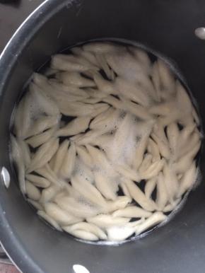 煮至面疙瘩全部浮出水面即可