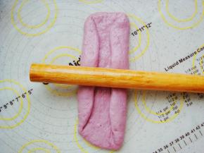 两边向内折起一点。