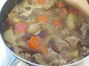 煮到土豆软了。