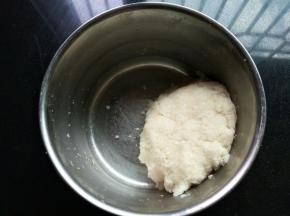 然后用手揉均匀
