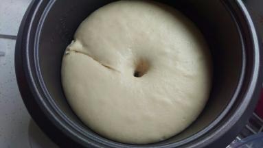 发酵好以后2倍大，戳一个洞看不会回弹或者回缩就是好了。