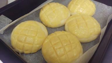 2发，放34-38度，湿度85，发酵大概等面团大1倍，按一下面团有回弹就是可以咯，摇一下盘子有面包duang duang 的感觉就可以咯。烤箱预热170度，烤15分钟就可以出炉啦。