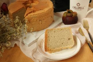 切块食用，浓浓的红茶香给蛋糕带来特别的味道。
