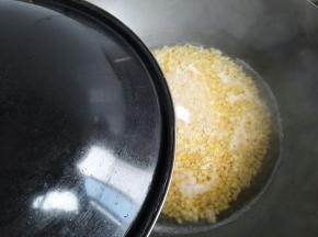 盖锅盖，中火煮15分钟