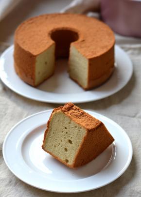 可以直接切块食用，也可以用淡奶油或者酸奶装饰一下