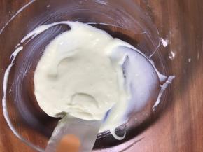 搅拌均匀至无颗粒，如果你颗粒感很强，过筛一下