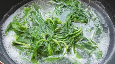 水开抄下捞出。