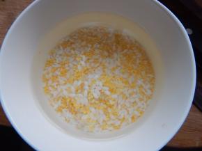 玉米和大米泡上