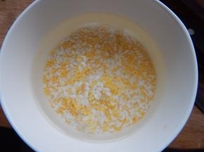 玉米和大米泡上