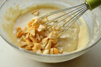 加入冻干黄桃干。