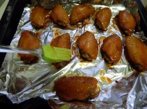 拿出来刷上一层腌料