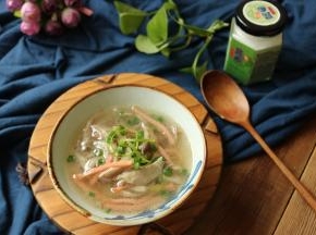 昆布粉是这个样子的，类似味精。