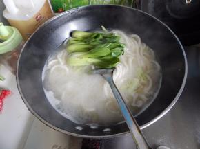 煮五分钟加入青菜