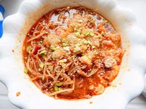 撒上小葱及芝麻