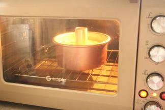 烤箱提前预热135度，下层，烤50分钟。