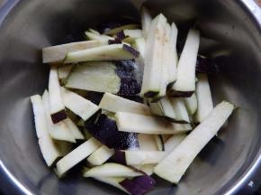 加入4克盐腌半小时