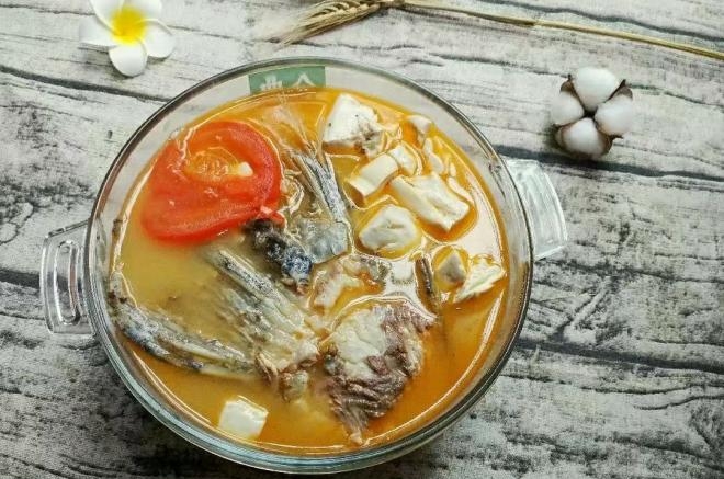 番茄豆腐鱼尾汤