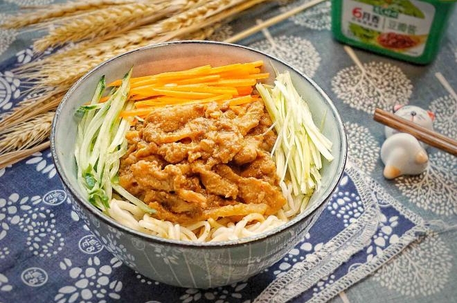 豆瓣肉酱拌面