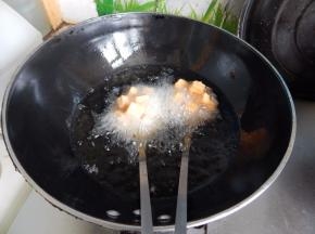 炸一分钟就脱模了