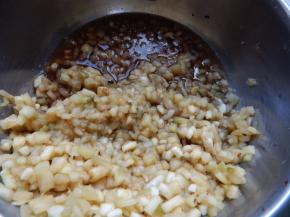 腌好的挤掉水份