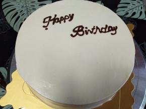 英文字模刻印，巧克力酱描绘