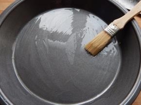 盘子刷上一层油