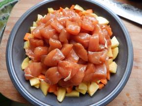 在摆放到土豆丁上