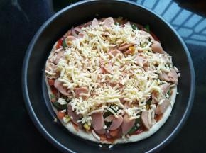 再撒一层马苏里拉芝士碎