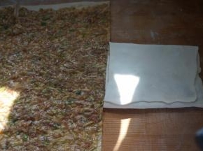 右上角这块向下折