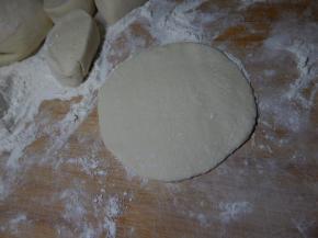 切成小块，擀面皮