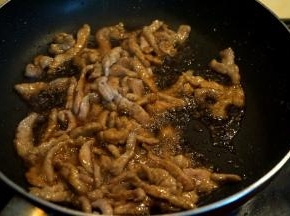 全部变色后，加少许适量调色