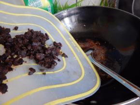 然后加入豆豉