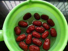 红枣泡水1个小时