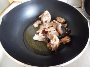 然后放没锅里炒