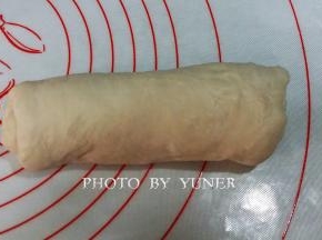 自上而下卷起收，收口朝下放置。