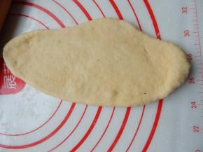 擀长条，卷起来