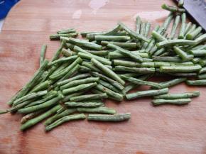 豆角清洗干净切好