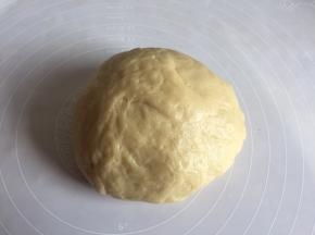 程序结束，面团有良好的宽展状态，排气；拉起来可以出手套膜；