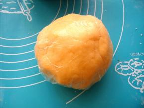 放入冰箱冷藏一小时；