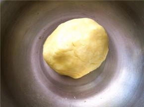 和成光滑的面团；