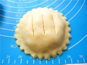 上面也划出几道；