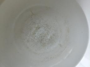 准备一盆凉水，放到冰箱中放凉备用